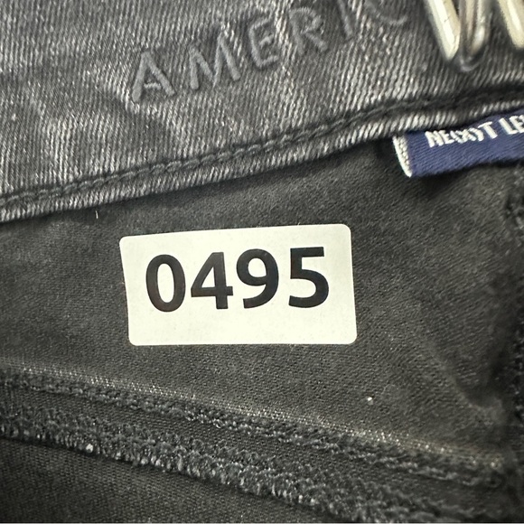 American Eagle Women's Size 6 Black Next Level Stretch Super Hi-Rise Jean Shorts - Picture 11 of 11